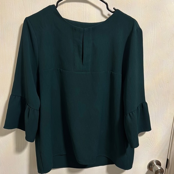 Ellie Kai Charlotte Textured Crepe Belle Sleeve Size XL Green Notched V-Neck - Picture 1 of 8
